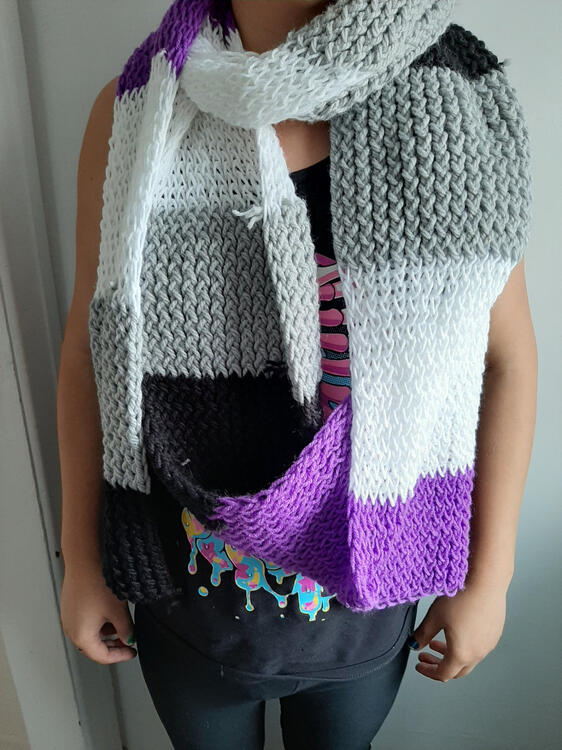 Ace scarf